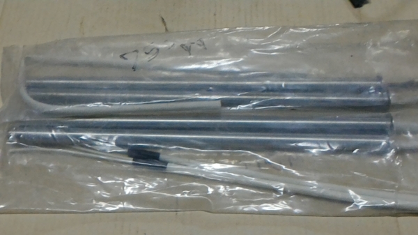 ฮีตเตอร์ให้ความร้อน ของใหม่แบบแท่ง โต 12 มม. ขนาด 750 W. ใช้ไฟบ้าน 220 V. ( มี 5 ตัวตามภาพ )