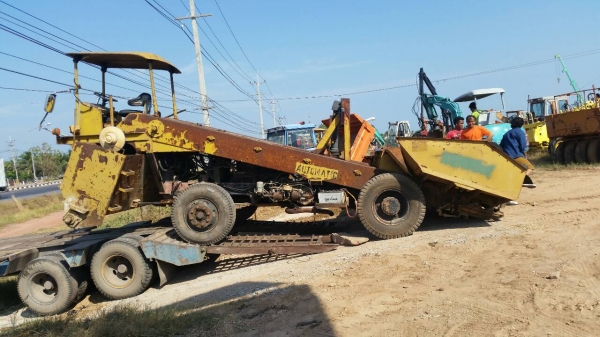 ขอบคุณลูกค้าชาวพิจิตรครับ ที่มาอุดหนุน ชื้อรถโรยหิน ทราย ยางมะตอย ครับ สนใจโทรหาเราครับ ขอบคุณลูกค้าชาวพิจิตรครับ ที่มาอุดหนุน ชื้อรถโรยหิน ทราย ยางมะตอย ครับ สนใจโทรหาเราครับ