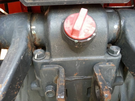 คูโบต้า L4708 4 WD  ตัวเปล่าสภาพดีมาก..รถยึดลูกค้าส่งไม่ไหว..เล่มทะเบียนพร้อม