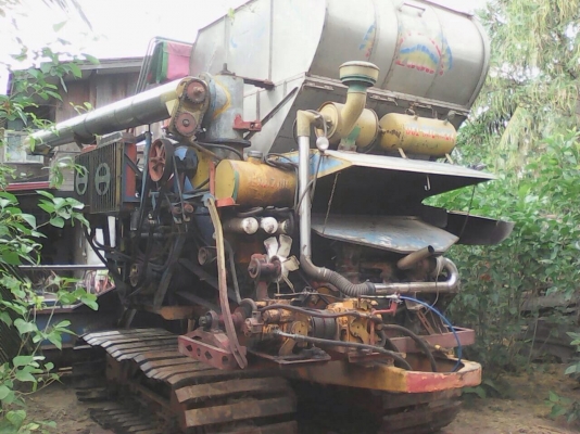 ขายรถเกี่ยว อุ้ม  เครื่อง JO8C turbo ปั้มไดกิ้น 22PV