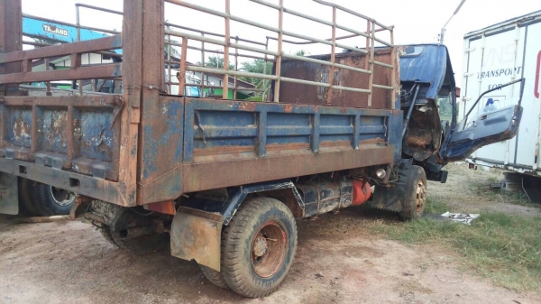 หกล้อ โตโย้ต้า BU91รุ่น3ใบปัด 115ดั้มสามมิต 5คิว ช่วงล่างใหญ่ หน้า FหลังF สภาพดีเดิมพร้อมใช้ ทะเบียนพร้อมโอน หกล้อ โตโย้ต้า BU91รุ่น3ใบปัด 115ดั้มสามมิต 5คิว ช่วงล่างใหญ่ หน้า FหลังF สภาพดีเดิมพร้อมใช้ ทะเบียนพร้อมโอน