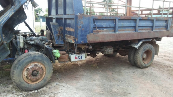 หกล้อ โตโย้ต้า BU91รุ่น3ใบปัด 115ดั้มสามมิต 5คิว ช่วงล่างใหญ่ หน้า FหลังF สภาพดีเดิมพร้อมใช้ ทะเบียนพร้อมโอน