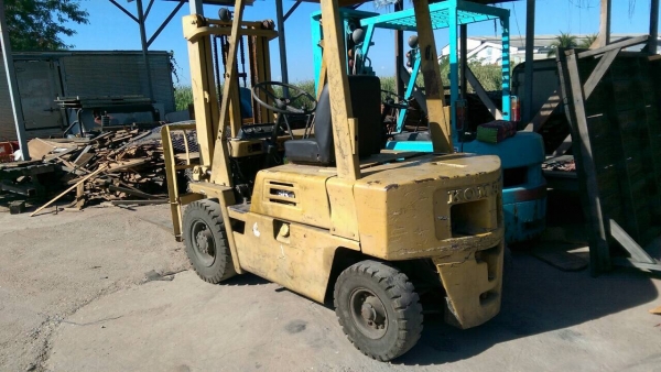 @@___ขายโฟลคลิฟท์ Komatsu ขนาด 2.5 ตัน เครื่องดีเซล ยางใหม่ เครื่องดี___@@@