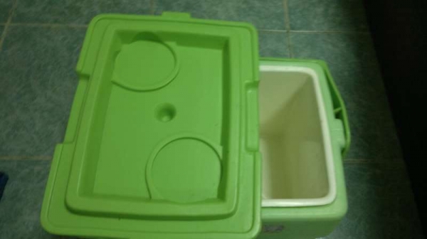 ขายกระติกน้ำแข็ง พลาสติกอย่างดี