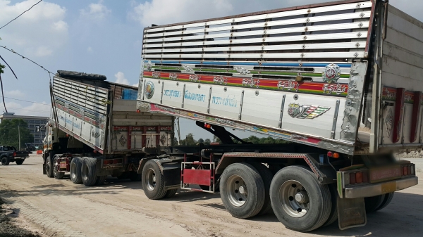 ขายรถพ่วง 24 ล้อ แม่-ลูก กระบะเนียมคอกเกษตรดั้ม อู่.เปิ่มการช่าง HINO 320 รถใช้งาน ราคา1950000 ต่อรอง ขายรถพ่วง 24 ล้อ แม่-ลูก กระบะเนียมคอกเกษตรดั้ม อู่.เปิ่มการช่าง HINO 320 รถใช้งาน ราคา1950000 ต่อรอง