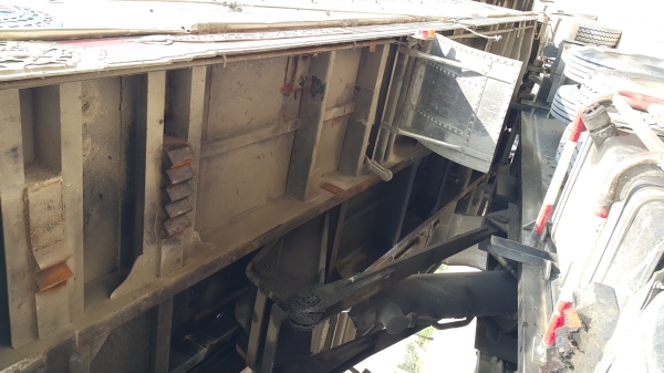 ขายรถพ่วง 24 ล้อ แม่-ลูก กระบะเนียมคอกเกษตรดั้ม อู่.เปิ่มการช่าง HINO 320 รถใช้งาน ราคา1950000 ต่อรอง ขายรถพ่วง 24 ล้อ แม่-ลูก กระบะเนียมคอกเกษตรดั้ม อู่.เปิ่มการช่าง HINO 320 รถใช้งาน ราคา1950000 ต่อรอง