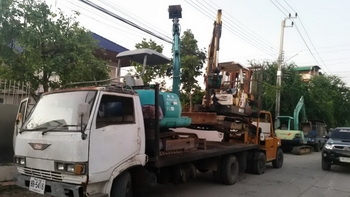 ท่านใดสนใจ รถแบคโฮ KOMATSU PC10-7 พร้อมหัวเจาะ กระแทก ติดต่อ 081 6221299 ครับ