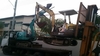 ท่านใดสนใจ รถแบคโฮ KOMATSU PC10-7 พร้อมหัวเจาะ กระแทก ติดต่อ 081 6221299 ครับ ท่านใดสนใจ รถแบคโฮ KOMATSU PC10-7 พร้อมหัวเจาะ กระแทก ติดต่อ 081 6221299 ครับ