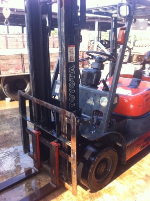 รถฟอร์คลิฟต์ Toyota 1.5 ระบบเครื่องเบนเซ็นต์ เครื่องดี สภาพพร้อมใช้ รถฟอร์คลิฟต์ Toyota 1.5 ระบบเครื่องเบนเซ็นต์ เครื่องดี สภาพพร้อมใช้