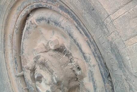 **59,000 บ.ต่อรอง/// 4ล้อกลาง NISSAN CARBON เดิมๆ เล่มทะเบียนครบ ภาษีขาดหลายปี **ขาย NISSAN CARBON 65HP 4ล้อกลาง ป้ายใหญ่ สภาพเดิมๆ พร้อมใช้งาน เล่มทะเบียนครบ ตามสภาพ ราคาเบา NISSAN CARBON QC240 SD22-4สูบ 65แรง ปี39 เครื่องเดิม เกียร์เดิม เครื่องดี สตาร์ท