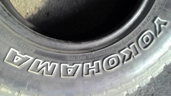 30x9.50R15 YOKOHAMA GEOLENDAR A/T-S มี 2 เส้น tel.081-427-3941 ไอดีไลน์ autobot107 30x9.50R15 YOKOHAMA GEOLENDAR A/T-S มี 2 เส้น tel.081-427-3941 ไอดีไลน์ autobot107