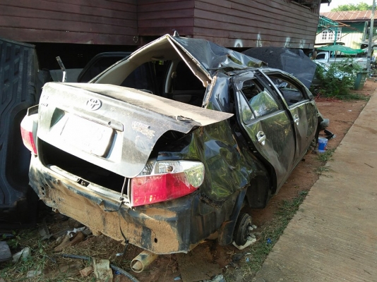 เป็น วีออส 2003 ขายเป็น อะไหล่ หรือ ยกคัน ครับ เป็น วีออส 2003 ขายเป็น อะไหล่ หรือ ยกคัน ครับ