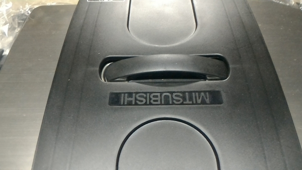 กะทะไฟฟ้าเอนกประสงค์ของใหม่ ยี่ห้อ MITSUBISHI ออกแบบให้พกพาไปง่ายๆ