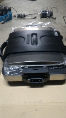 กะทะไฟฟ้าเอนกประสงค์ของใหม่ ยี่ห้อ MITSUBISHI ออกแบบให้พกพาไปง่ายๆ