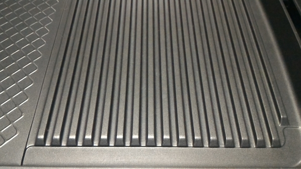 กะทะไฟฟ้าเอนกประสงค์ของใหม่ ยี่ห้อ MITSUBISHI ออกแบบให้พกพาไปง่ายๆ