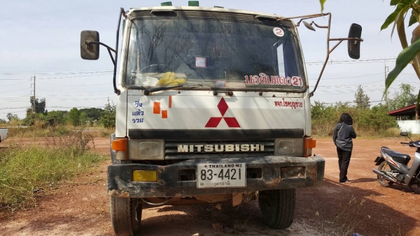 ขาย 10 ล้อดั้ม ไอ้หลง FN527M-TD เครื่องเดิม 6D16 195 แรงม้า เกียร์ 10 สปีด เฟืองท้าย ROCKY 240 รถใช้งานอยู่ เล่มทะเบียนพร้อมโอนครับ