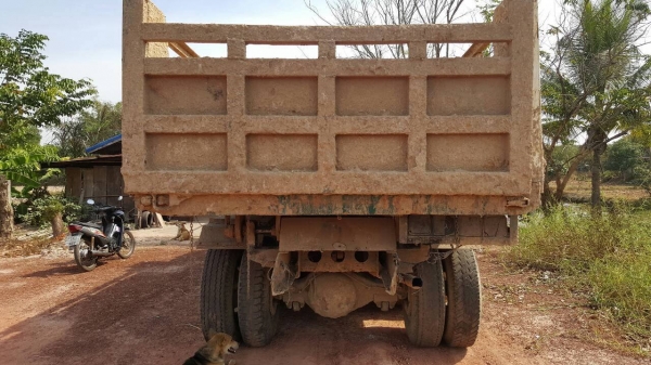 ขาย 10 ล้อดั้ม ไอ้หลง FN527M-TD เครื่องเดิม 6D16 195 แรงม้า เกียร์ 10 สปีด เฟืองท้าย ROCKY 240 รถใช้งานอยู่ เล่มทะเบียนพร้อมโอนครับ