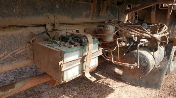 ขาย 10 ล้อดั้ม ไอ้หลง FN527M-TD เครื่องเดิม 6D16 195 แรงม้า เกียร์ 10 สปีด เฟืองท้าย ROCKY 240 รถใช้งานอยู่ เล่มทะเบียนพร้อมโอนครับ