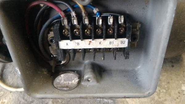 มอเตอร์เกียร์ทดDC ยี่ห้อ MIKI  ขนาด 200 W. อัตราที่ 25 : 1 แรงบิดสูง มีเอ็นโค้ดเดอร์นับรอบที่ส่วนท้าย