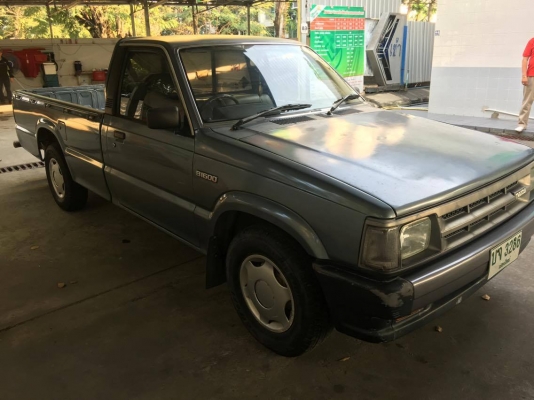 MAZDA  B1600