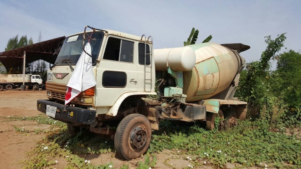 ขาย รถโม่ปูน 6 คิว 10 ล้อ 2 เพลา เครื่อง PD6-T 260 แรงม้า คัสซีสวยตลอดเส้น ช่วงล่างดี โม่สวยใช้งานได้ดี ทะเบียนพร้อมโอนครับ ขาย รถโม่ปูน 6 คิว 10 ล้อ 2 เพลา เครื่อง PD6-T 260 แรงม้า คัสซีสวยตลอดเส้น ช่วงล่างดี โม่สวยใช้งานได้ดี ทะเบียนพร้อมโอนครับ