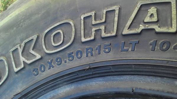 30x9.50R15 YOKOHAMA มี 2 เส้น tel.081-427-3941 ไอดีไลน์ autobot107 30x9.50R15 YOKOHAMA มี 2 เส้น tel.081-427-3941 ไอดีไลน์ autobot107