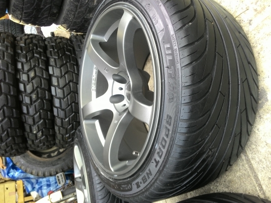 ล้อ prodrive ขอบ18 5รู 114.3  หน้า 8.5 หลัง 9.5   ให้ยางไป 8 เส้น คุ้มๆๆ ขายขาดทุนอย่างเดียว
