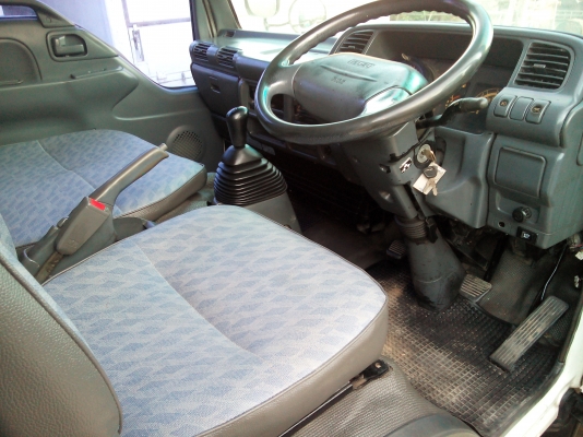 4 ล้อบรรทุก * ไม่ติดเวลา * ISUZU  NKR 100 แรงม้า  *ยาว 3.20 ม.*  รถสวยเดิม+สวยจริง * สภาพรถพร้อมใช้งานครับ * มีเล่มพร้อมโอน