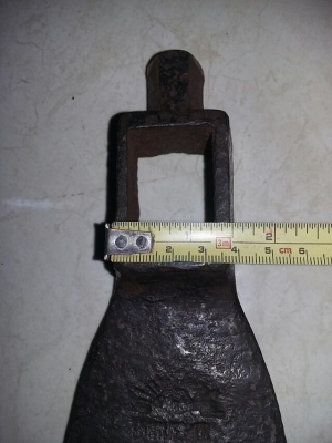 ขายจอบหงอนโบราณตราตา 2 1/4 lbs. Made in Germany.