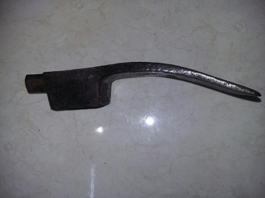 ขายจอบหงอนโบราณตราตา 2 1/4 lbs. Made in Germany.