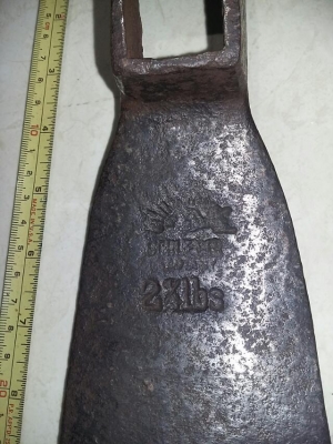 ขายจอบหงอนโบราณตราตา 2 1/4 lbs. Made in Germany.