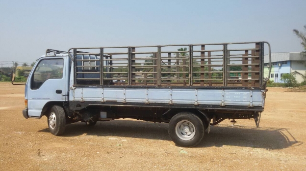 ISUZU-NPR.เครื่อง120.ฝาขาว4,30.เมตร..ใช้น้อย.สภาพพร้อมใช้งาน.ราคา.375,000 ISUZU-NPR.เครื่อง120.ฝาขาว4,30.เมตร..ใช้น้อย.สภาพพร้อมใช้งาน.ราคา.375,000