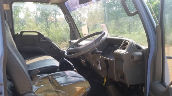 ISUZU-NPR.เครื่อง120.ฝาขาว4,30.เมตร..ใช้น้อย.สภาพพร้อมใช้งาน.ราคา.375,000 ISUZU-NPR.เครื่อง120.ฝาขาว4,30.เมตร..ใช้น้อย.สภาพพร้อมใช้งาน.ราคา.375,000