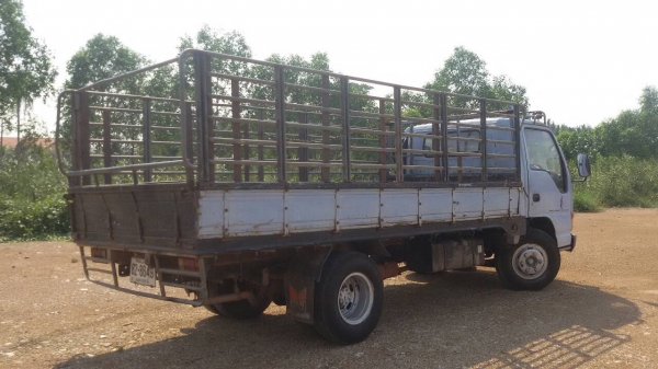 ISUZU-NPR.เครื่อง120.ฝาขาว4,30.เมตร..ใช้น้อย.สภาพพร้อมใช้งาน.ราคา.375,000 ISUZU-NPR.เครื่อง120.ฝาขาว4,30.เมตร..ใช้น้อย.สภาพพร้อมใช้งาน.ราคา.375,000