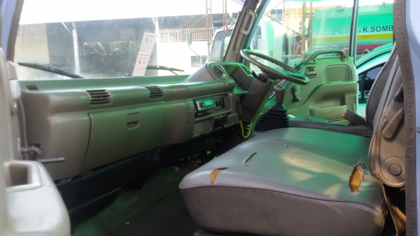 ISUZU-NPR.เครื่อง120.ฝาขาว4,30.เมตร..ใช้น้อย.สภาพพร้อมใช้งาน.ราคา.375,000 ISUZU-NPR.เครื่อง120.ฝาขาว4,30.เมตร..ใช้น้อย.สภาพพร้อมใช้งาน.ราคา.375,000