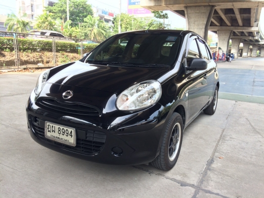 NISSAN MARCH 1.2E ปี 2010 รถมือเดียวไม่เคยเชี่ยวชน อุปกรณ์ครบ พร้อมโอน