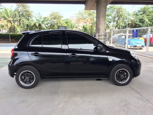 NISSAN MARCH 1.2E ปี 2010 รถมือเดียวไม่เคยเชี่ยวชน อุปกรณ์ครบ พร้อมโอน