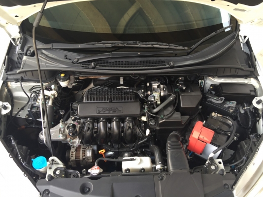 Honda New City 1.5V ปี 2014 รถมือเดียวสภาพใหม่ป้ายแดง ไมล์น้อย 27.xxx ก.ม ไม่มีชน พร้อมใช้งาน