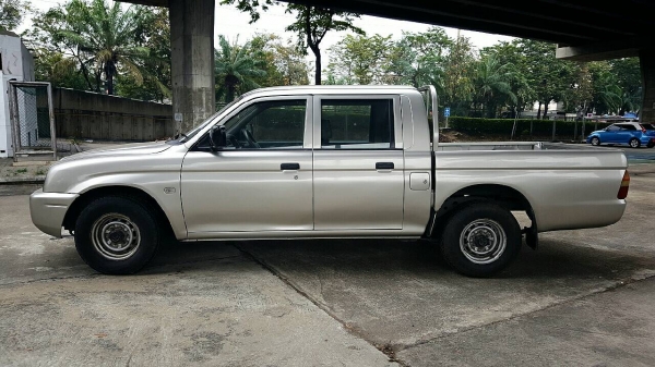 ขายถูก Strada 2.5 ปี 2005 รถมือเดียว สภาพดี พร้อมใช้งาน เอกสารพร้อมโอน ขายถูก Strada 2.5 ปี 2005 รถมือเดียว สภาพดี พร้อมใช้งาน เอกสารพร้อมโอน