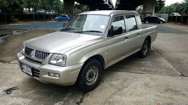 ขายถูก Strada 2.5 ปี 2005 รถมือเดียว สภาพดี พร้อมใช้งาน เอกสารพร้อมโอน