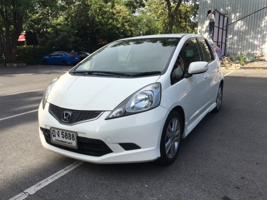 Honda Jazz 1.5SV ปี 2010 มือเดียว ติดแก๊ซแล้วถังโดนัท รถสวยสภาพพร้อมใช้งาน ไม่มีประวัติเชี่ยวชน อุปกรณ์ครบเอกสารพร้อมโอน