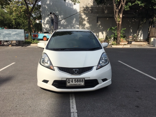 Honda Jazz 1.5SV ปี 2010 มือเดียว ติดแก๊ซแล้วถังโดนัท รถสวยสภาพพร้อมใช้งาน ไม่มีประวัติเชี่ยวชน อุปกรณ์ครบเอกสารพร้อมโอน