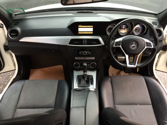 Benz C180 ปี 2011 รถมือเดียว อุปกรณ์ครบเอกสารพร้อมโอน