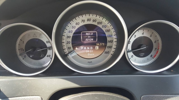 Benz C180 Coupe ปี 2012 รถมือเดียว สภาพป้ายแดง ไมล์แท้วิ่งน้อย อุปกรณ์ครบเอกสารพร้อมโอน