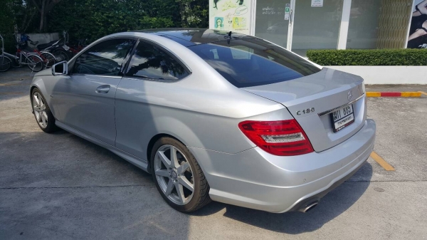 Benz C180 Coupe ปี 2012 รถมือเดียว สภาพป้ายแดง ไมล์แท้วิ่งน้อย อุปกรณ์ครบเอกสารพร้อมโอน