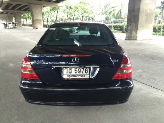 Benz E-240 โฉม W211 ปี 2003 รถมือเดียวสวยมาก ไม่เคยมีประวัติเชียวชน เดิมทั้งคัน อุปกรณ์ครบเอกสารพร้อมโอน