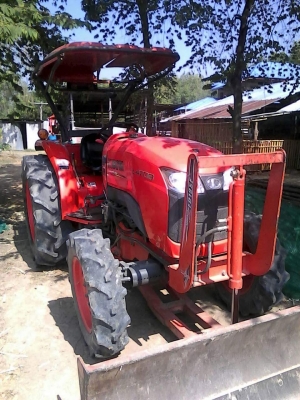 ขายรถไถ KUBOTA L4708 ใช้งานน้อย อุปกรณ์ครบ ดันหน้า ผานหลัง 1&times;&times;&times;ชม. สนใจโทร 090-8588220คุณนะ 093-3258446คุณบิว หรือเข้าดูสินค้าอื่นๆได้ที่ www.truck.in.th/498 หรือเพจFacebook ณรงค์ ซื้อขายรถมือสอง (เว็บไซต์ส่วนตัว) หรือFacebook คุณนะ รถบร