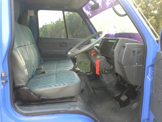 4ล้อISUZU NKR 88 แรง  รถสภาพดี พร้อมใช้ เครื่องดี ชัชชีสวย กระจกไฟฟ้า แอร์พร้อม ขาย235,000 บาท ศุภากร 081-1903107 - 081-4252943