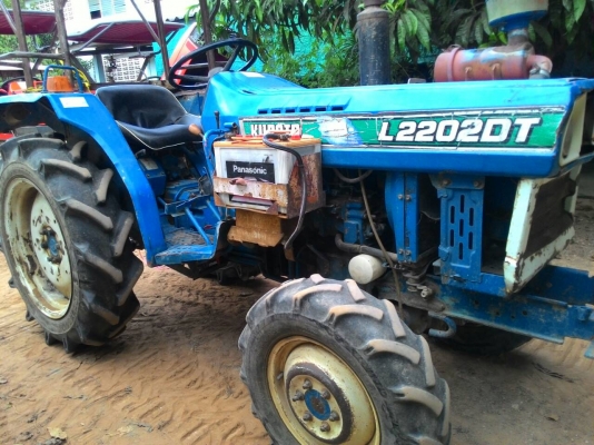 ขายรถไถ KUBOTA L2202 ราคา 68,000  รถอยู่ อ.แกลง ระยอง มีรถขนส่งบริการทั่วไทย  และยังมีอีกหลายรุ่นให้เลือก สนใจสอบถามได้ DC Tractor Rayong 0818618678,0899347475 id line=0818618678 ,,,    id line=carbonthai