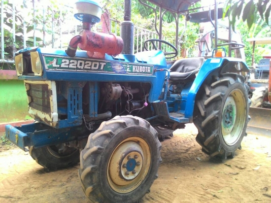 ขายรถไถ KUBOTA L2202 ราคา 68,000  รถอยู่ อ.แกลง ระยอง มีรถขนส่งบริการทั่วไทย  และยังมีอีกหลายรุ่นให้เลือก สนใจสอบถามได้ DC Tractor Rayong 0818618678,0899347475 id line=0818618678 ,,,    id line=carbonthai